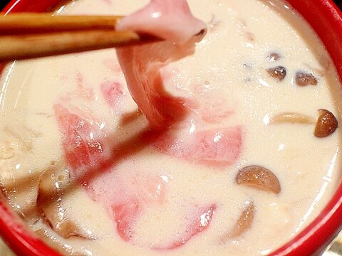 疲れた夜は5分でお鍋！茸と豚の豆乳しゃぶしゃぶ